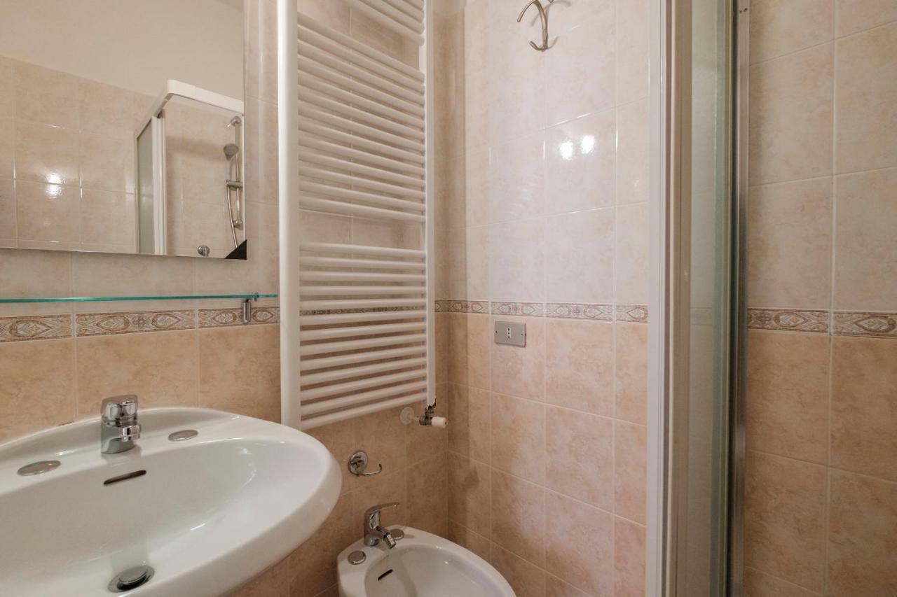 Residence Holiday Sirmione B8 Buitenkant foto